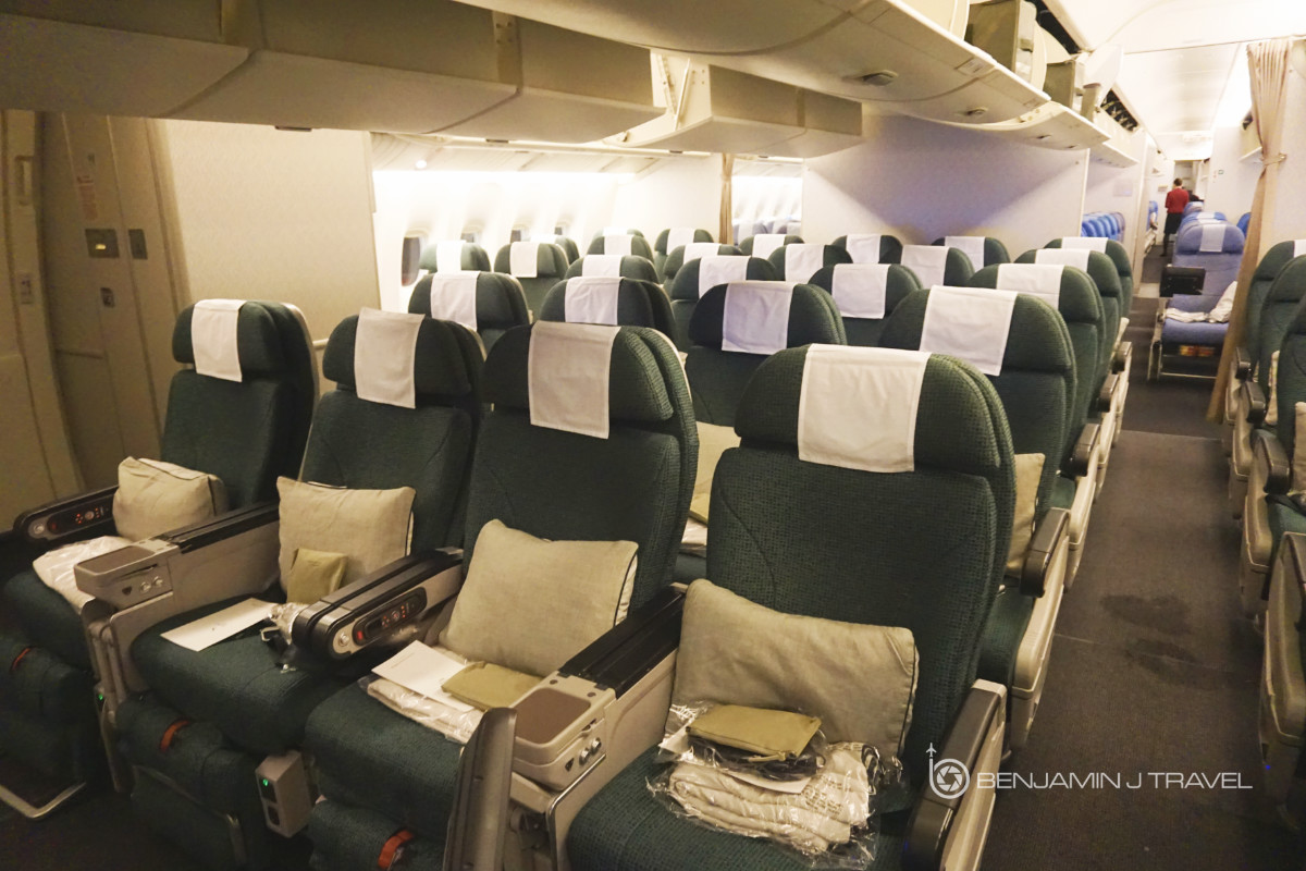 cathay pacific premium economy 777